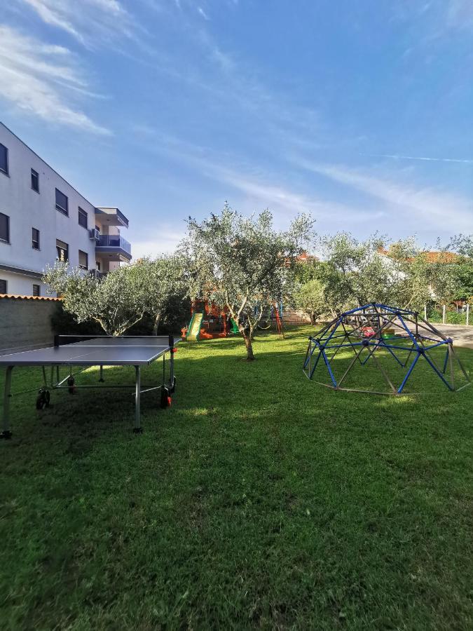 Apartmani Viktorija Fazana Exterior photo